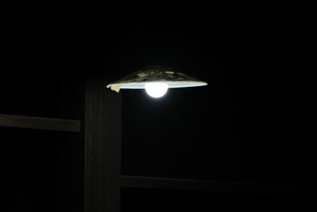 Photo UFO table lamp
